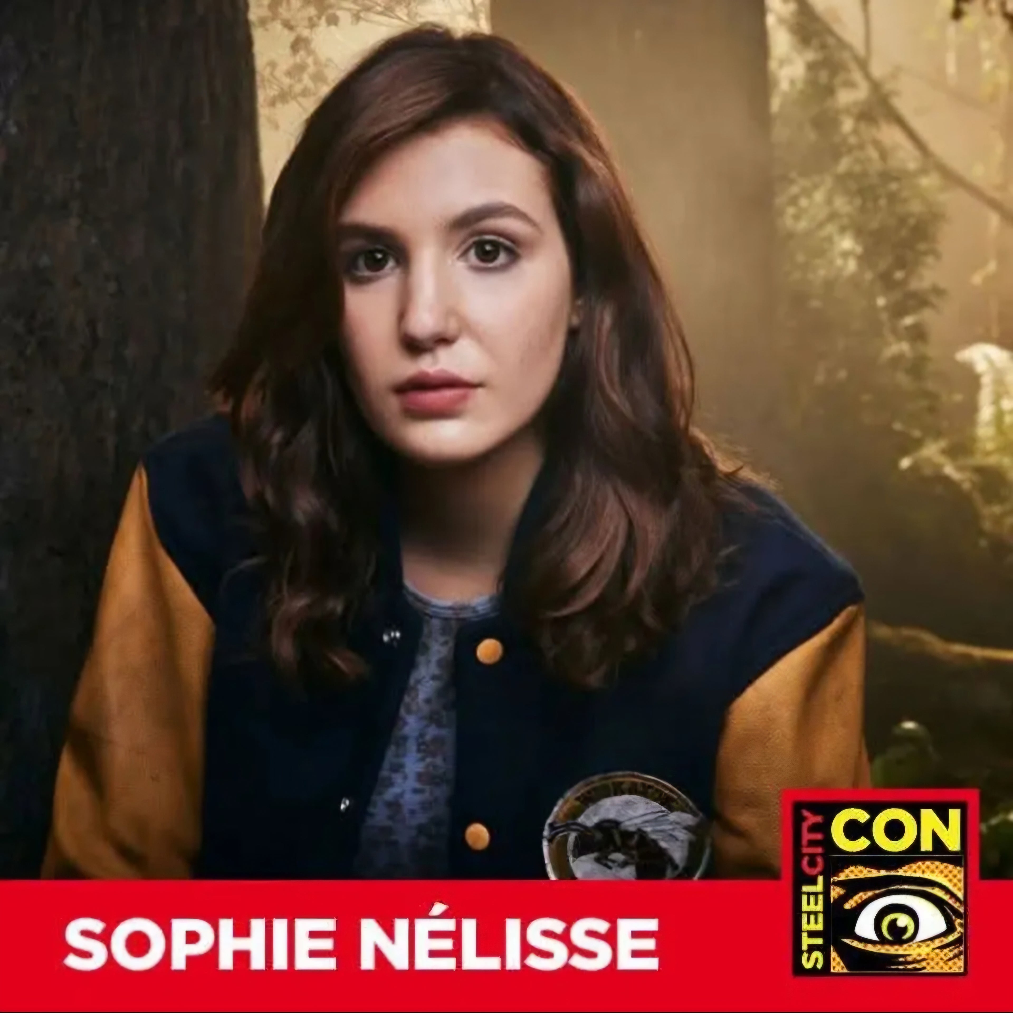 Sophie Nelisse Autograph